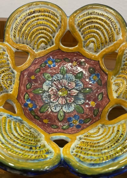 Basket in Cavaco earthenware