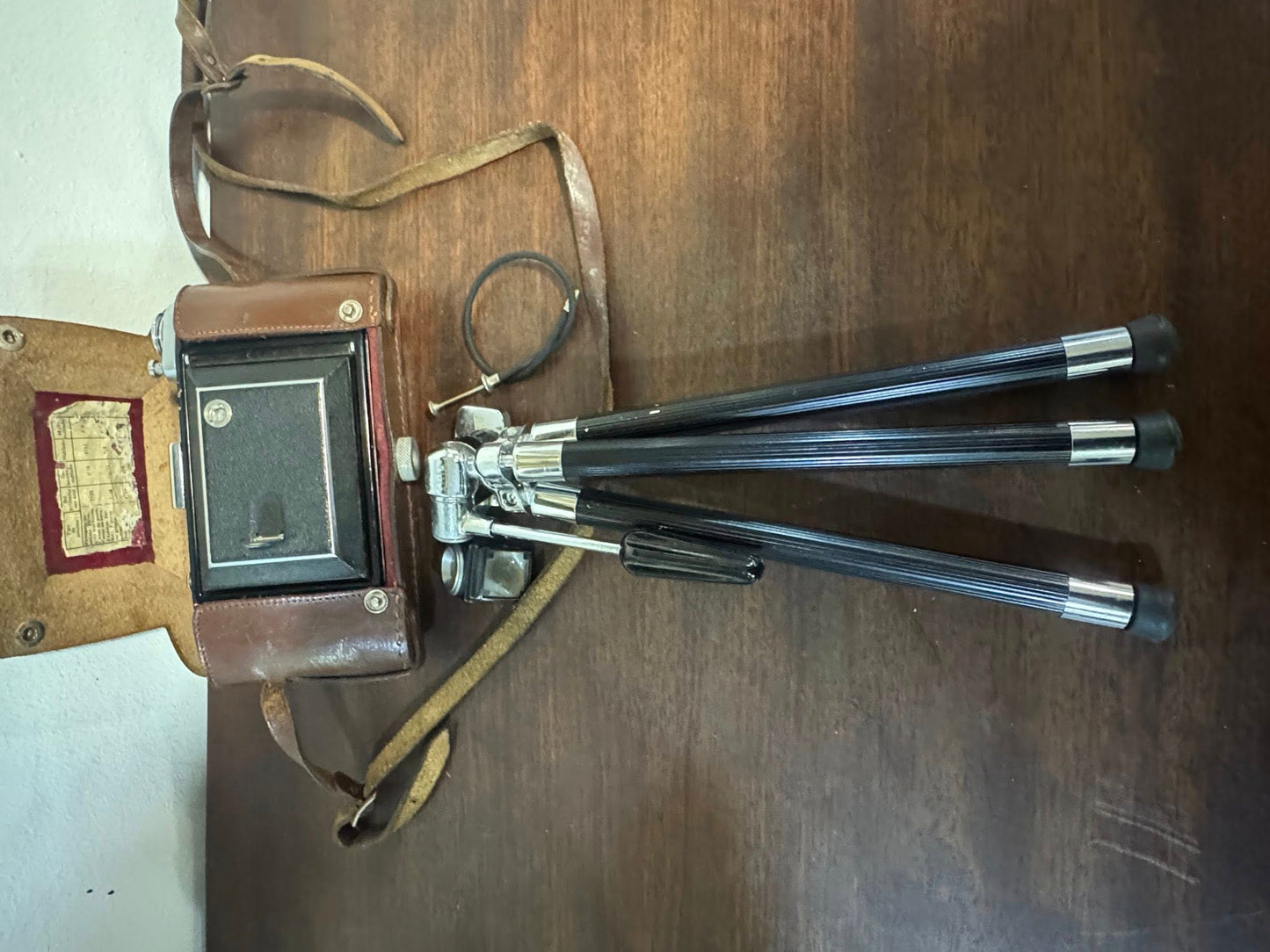 Câmara Fotográfica Vintage Zeiss Ikon com Tripé