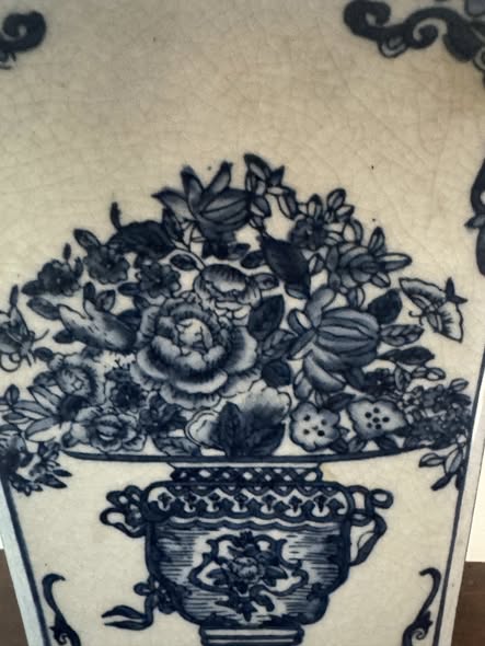 Vaso em Porcelana Azul e Branco - Decoração Floral Oriental