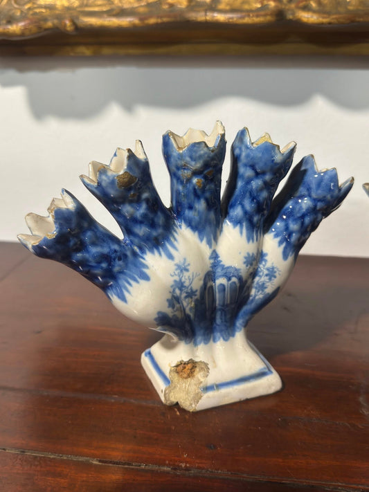 Par de Tulipeiras Portuguesas em Faiança Azul e Branca - Século XVIII/XIX