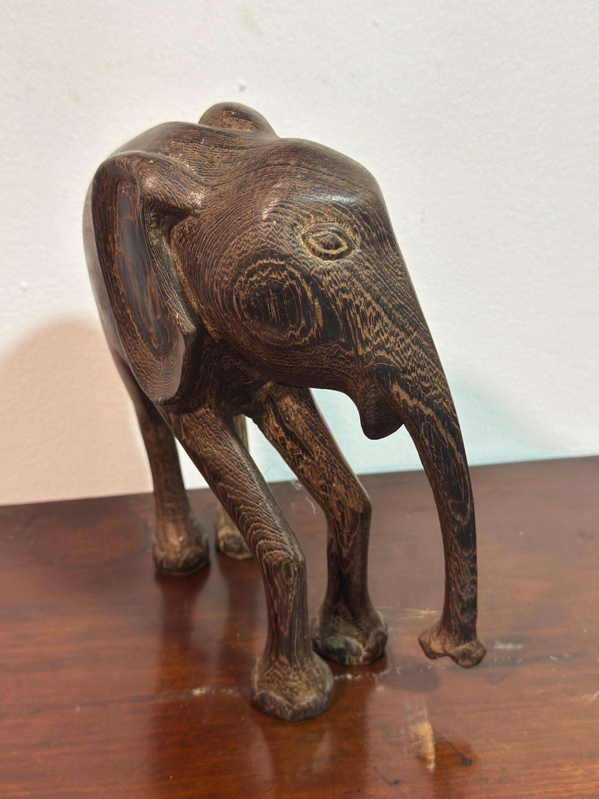 Escultura de Elefante em Pau-Ferro (Ironwood) - Arte Africana do Zimbabué