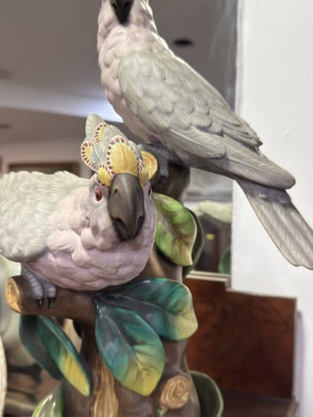 Grupo de Cacatuas — Porcelana Vista Alegre, c. 1971–1980