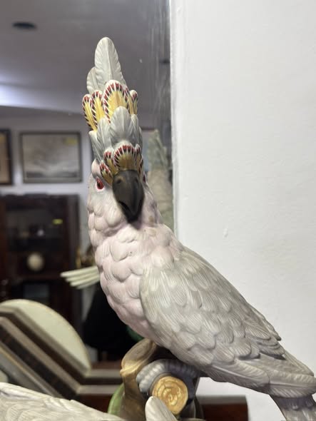 Grupo de Cacatuas — Porcelana Vista Alegre, c. 1971–1980