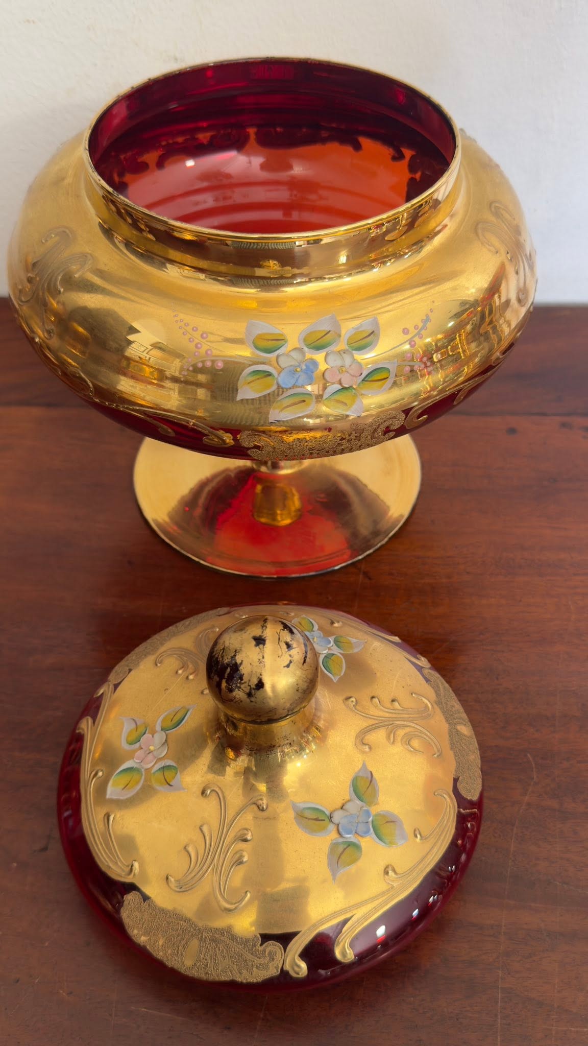 Bombonière em Vidro Boémio Dourado com Tampa