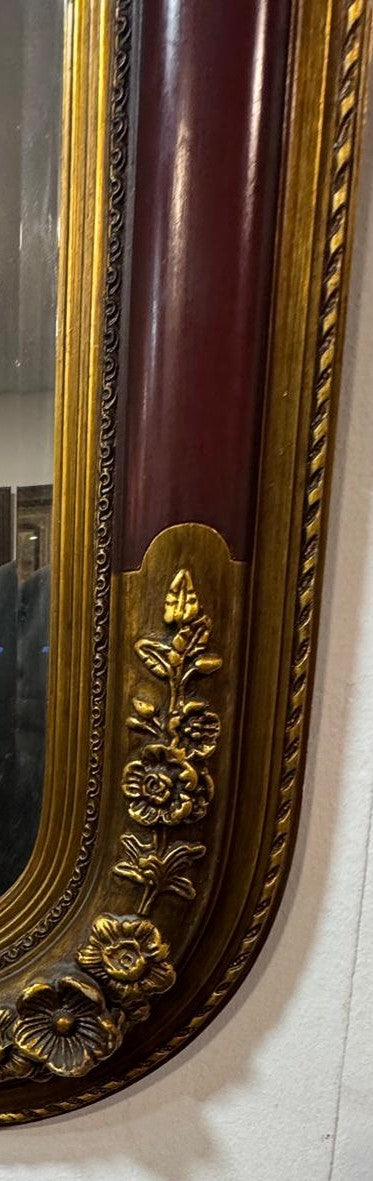 Espelho Antigo com Moldura de Talha Dourada