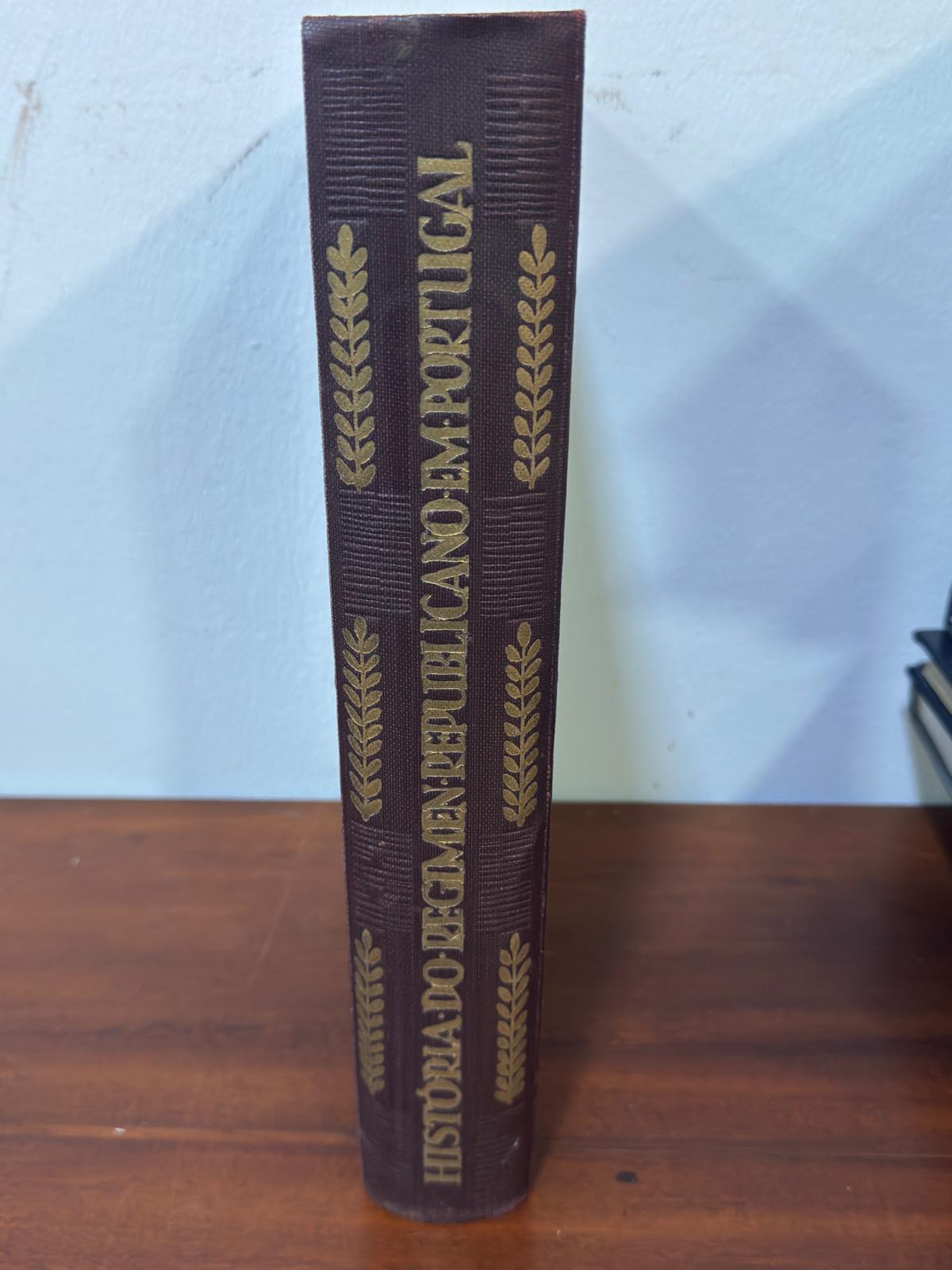 Livro Antigo "História do Regimen Republicano em Portugal" - Edição Histórica