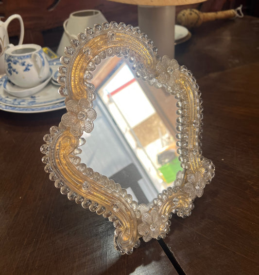 Pequeno Espelho Veneziano Antigo de Toucador / Mesa em Vidro de Murano com Ouro