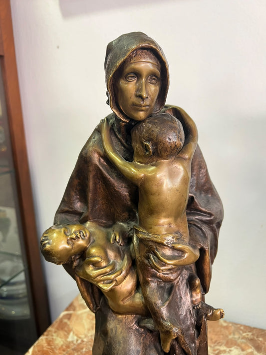 Escultura em Bronze Assinada «Maternidade / Caridade» — António Teixeira Lopes