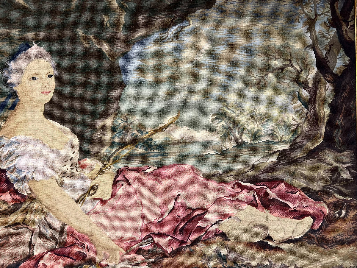 Quadro com Tapeçaria Antiga Retrato de Dama / Figura Mitológica em Moldura Dourada