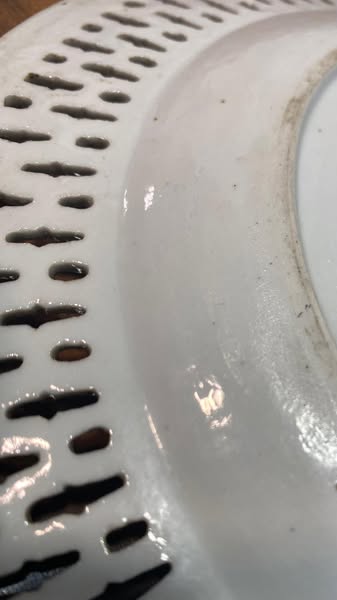 Porcelana Chinesa de Exportação – Base de Cesto Redondo
