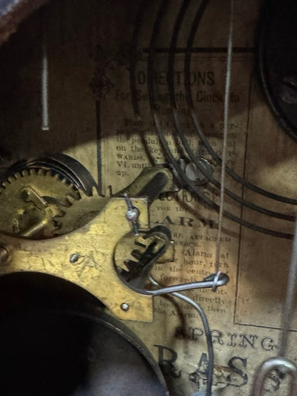 Relógio de Mesa Americano em Pau-Santo (c. 1870–1890)