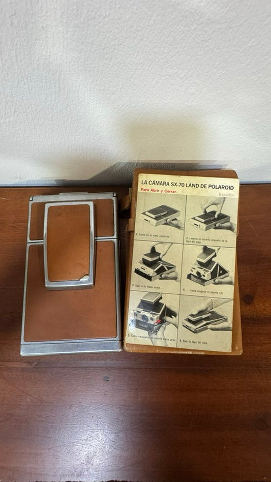Polaroid SX-70 Land Camera Vintage – With Original Case and Manuals