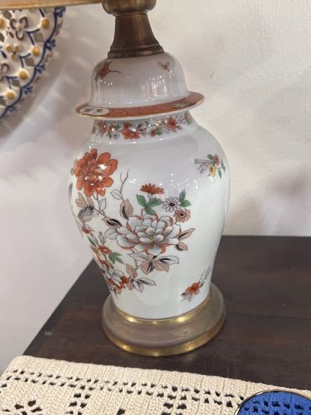 Porcelain Table Lamp – “Magnolia” Style Vista Alegre (1980–1992)