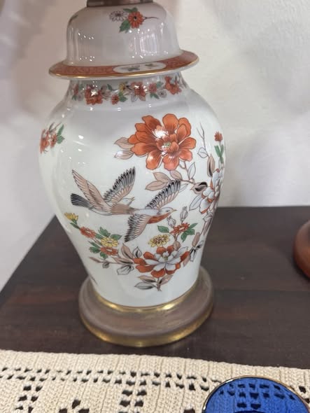 Porcelain Table Lamp – “Magnolia” Style Vista Alegre (1980–1992)