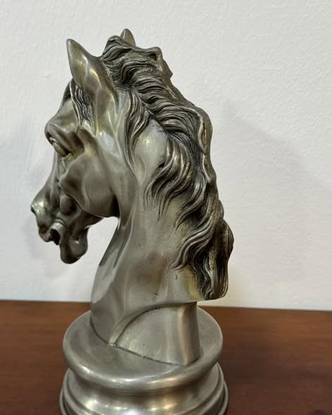 Horse sculpture in pure pewter.
