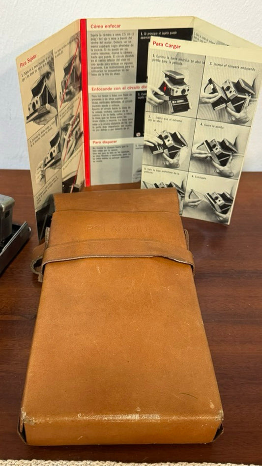 Polaroid SX-70 Land Camera Vintage – With Original Case and Manuals