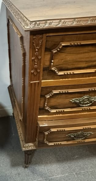 Cômoda Antiga Estilo Rococó