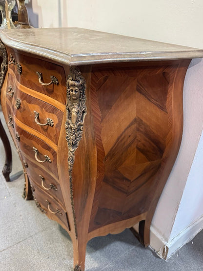 Meia Cómoda Estilo Luís XV — Elegância em Formato Compacto