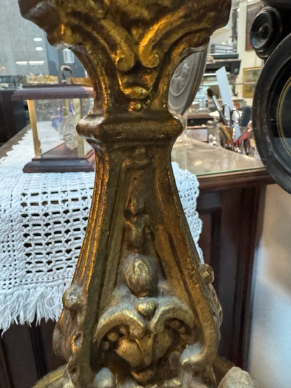 Mesa-Pedestal Dourada Entalhada – Estilo Rococó Revival (séc. XIX-XX)