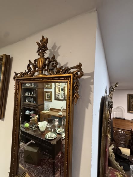 Espelho de Parede Dourado – Estilo Barroco / Rococó