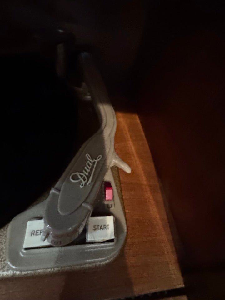 Consola de Rádio e Gira-Discos Schaub Lorenz com Colunas – Estilo Mid-Century Modern (Anos 50/60)