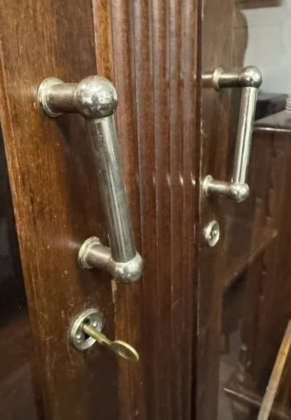 Cristaleira Art Déco Original – Elegância dos Anos 1930