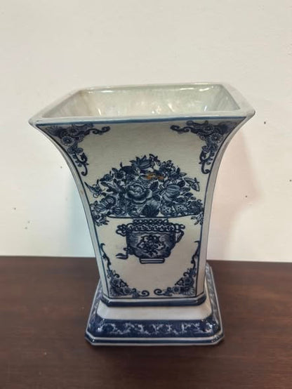 Vaso em Porcelana Azul e Branco - Decoração Floral Oriental