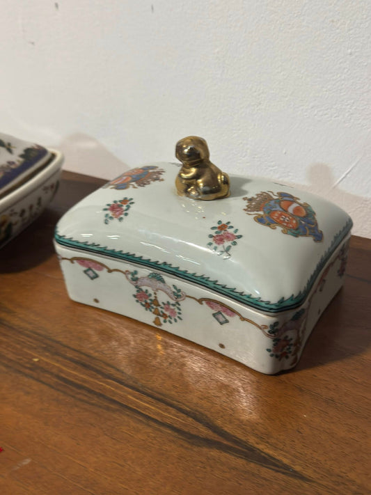 Caixa Porcelana Decorativa com Puxador Dourado Cão Foo