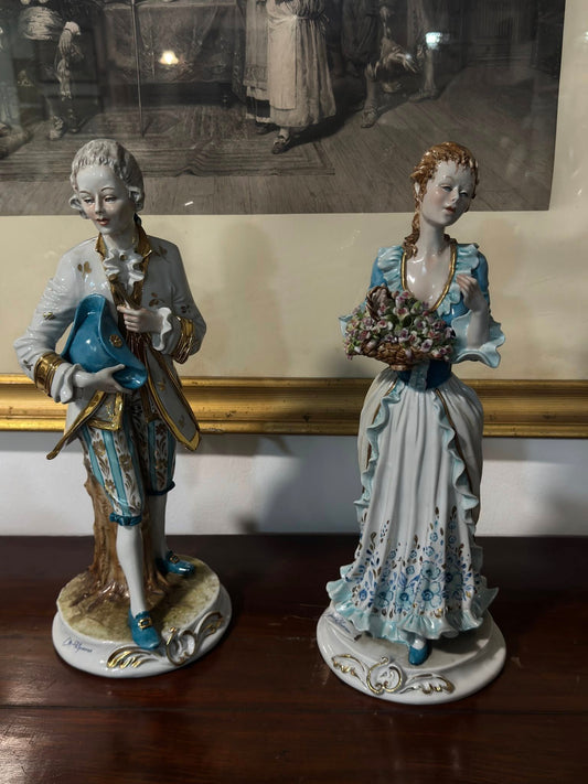 Par de Figuras Capodimonte - Casal Galante