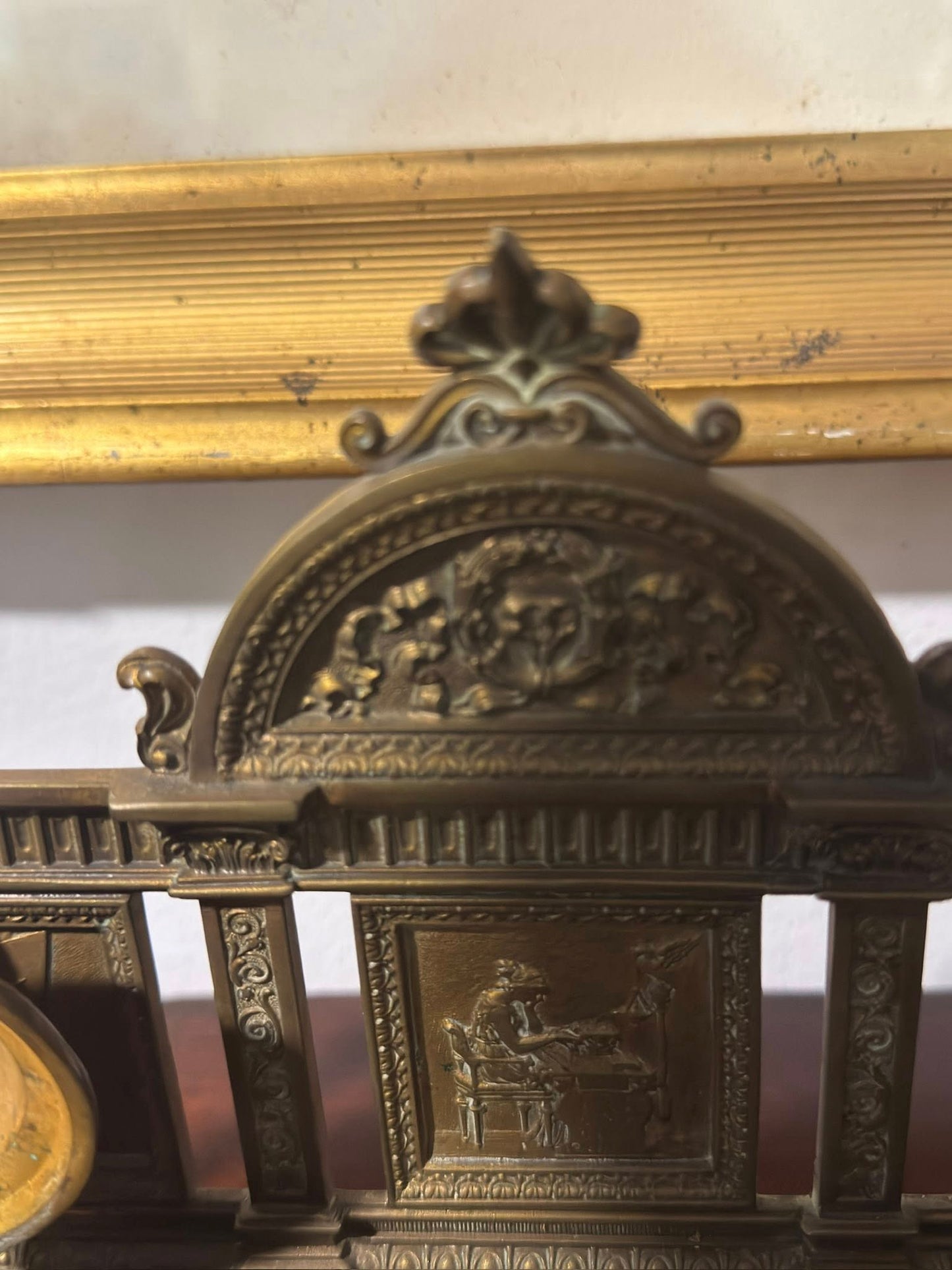 Tinteiro Neoclássico em Bronze com Esfinges