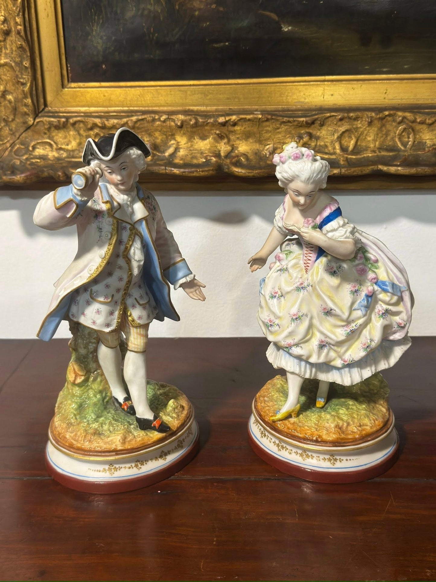 Par de Figuras em Biscuit Vion & Baury - Casal Aristocrata Século XIX