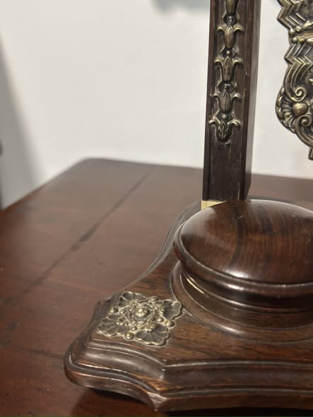 Conjunto de Secretária em Pau-Santo com Aplicações em Prata - Século XIX/XX