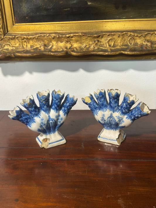 Par de Tulipeiras Portuguesas em Faiança Azul e Branca - Século XVIII/XIX