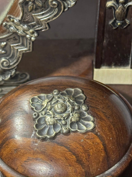 Conjunto de Secretária em Pau-Santo com Aplicações em Prata - Século XIX/XX