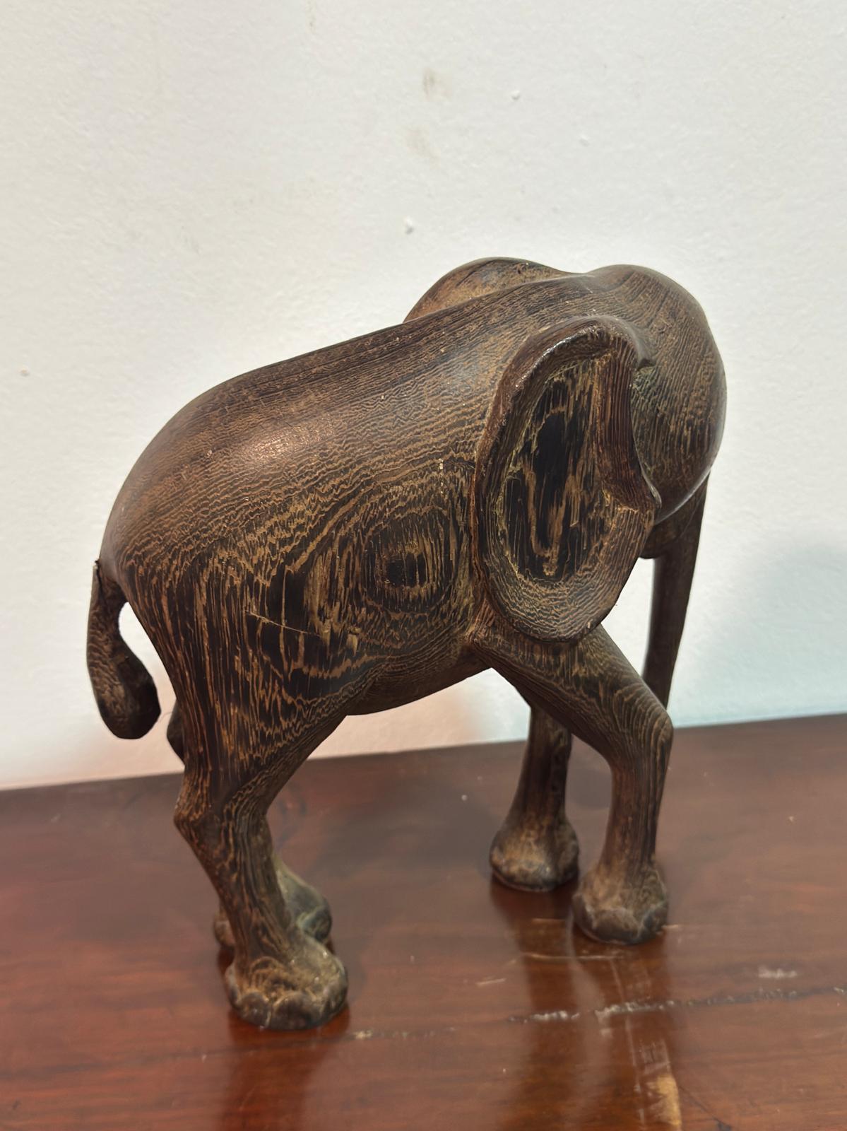 Escultura de Elefante em Pau-Ferro (Ironwood) - Arte Africana do Zimbabué