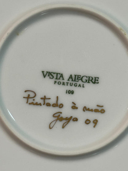Prato Decorativo Vista Alegre com Íris Pintado à Mão - Goya 09