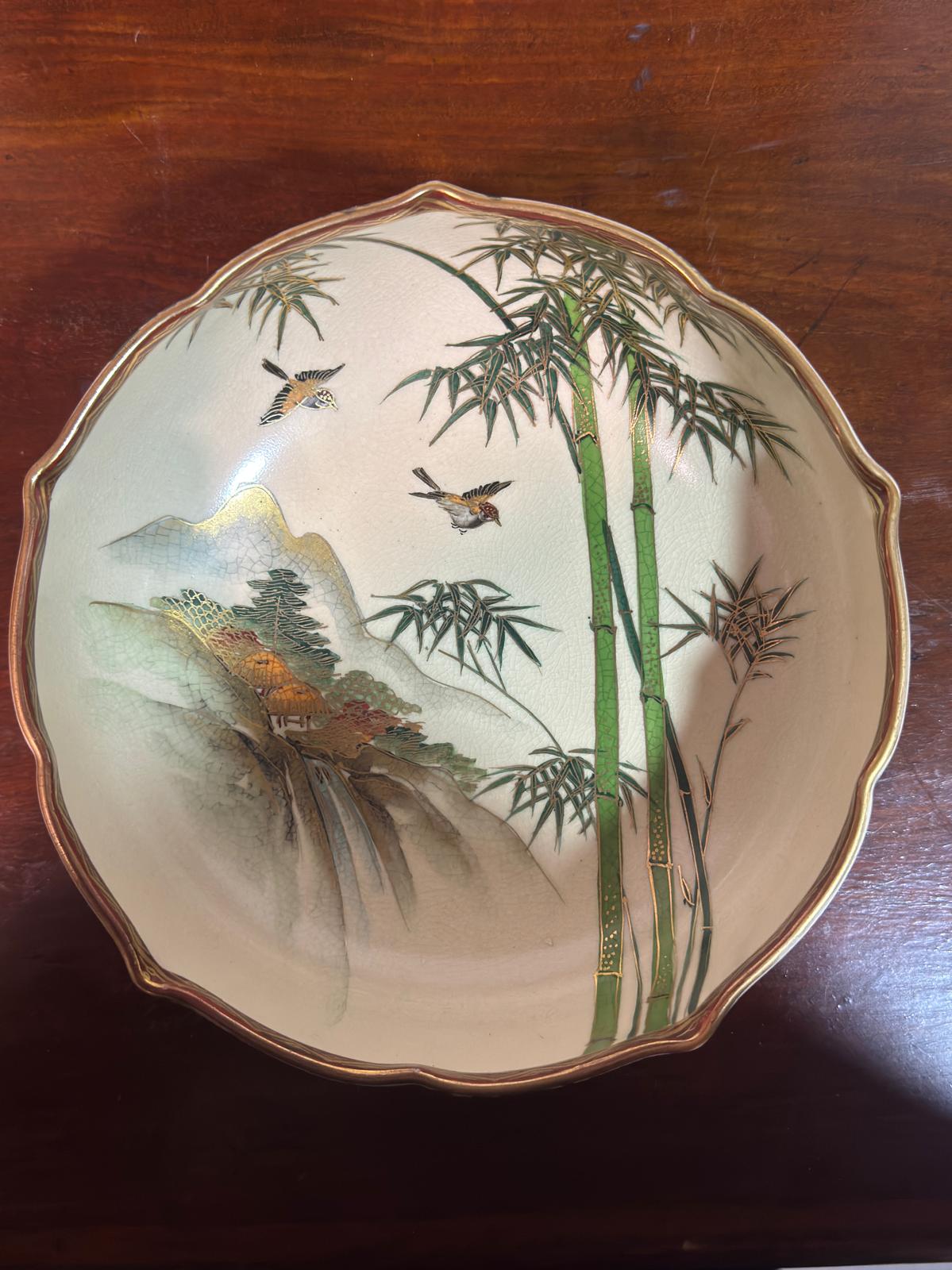 Prato Satsuma Autêntico Shuzan com Bambu e Paisagem - Período Meiji/Taisho
