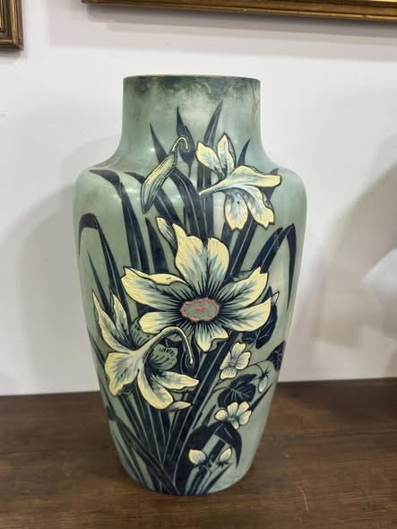 Jarro Moorcroft – Padrão "Lamia" (Rachel Bishop, c. 1995) – 26 cm