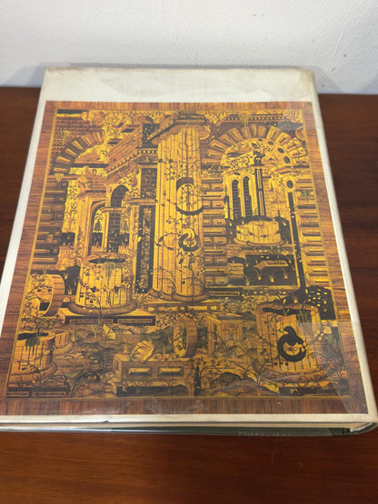 Livro World Furniture: An Illustrated History - Editado por Helena Hayward