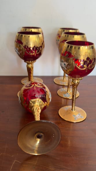 Conjunto de 6 Cálices em Vidro de Murano “Tre Fuochi” — Vermelho Rubi e Ouro — Séc. XX