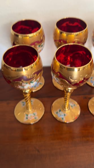 Conjunto de 6 Cálices em Vidro de Murano “Tre Fuochi” — Vermelho Rubi e Ouro — Séc. XX