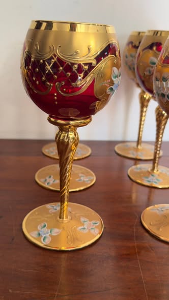 Conjunto de 6 Cálices em Vidro de Murano “Tre Fuochi” — Vermelho Rubi e Ouro — Séc. XX