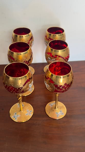 Conjunto de 6 Cálices em Vidro de Murano “Tre Fuochi” — Vermelho Rubi e Ouro — Séc. XX