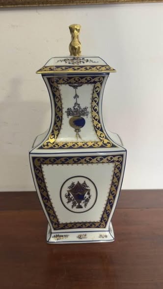 Talha Oriental com Tampa em Porcelana Vista Alegre – Decoração Prestige Azul / Estilo Companhia das Índias