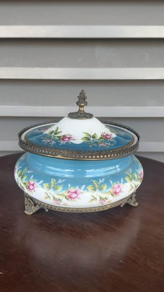 Grande Bombonière em Porcelana Artibus Aveiro – Azul Turquesa e Ouro (20 cm)