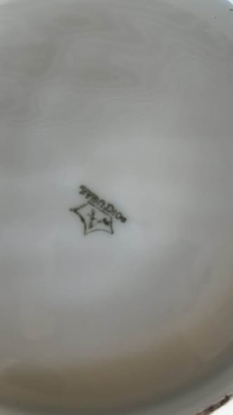 Antiga Concha Aneleira em Porcelana Artibus Aveiro – Séc. XX
