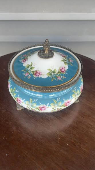 Grande Bombonière em Porcelana Artibus Aveiro – Azul Turquesa e Ouro (20 cm)