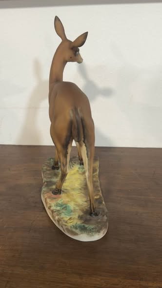 Escultura Impala em Porcelana Biscuit Vista Alegre (1947-1968)