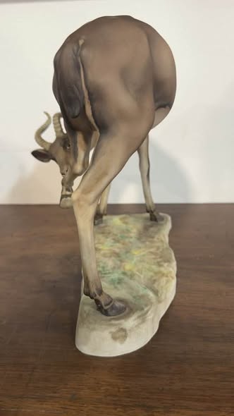 Escultura Impala Macho com Cornos em Porcelana Biscuit Vista Alegre (1947-1968)