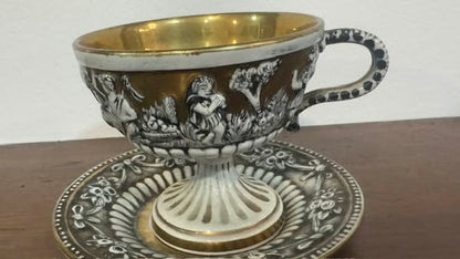 Magnífico Serviço de 6 Chávenas de Café com Pé Alto e Pires em Porcelana Italiana Capodimonte